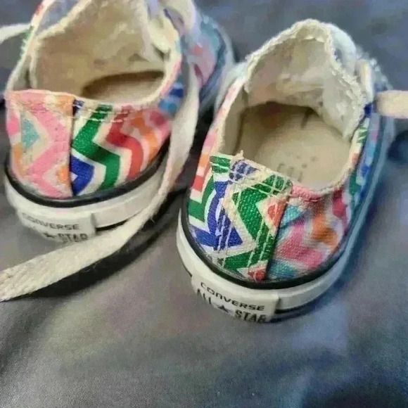 Converse Chevron striped and blingy toes baby sz 4 - Picture 3 of 5